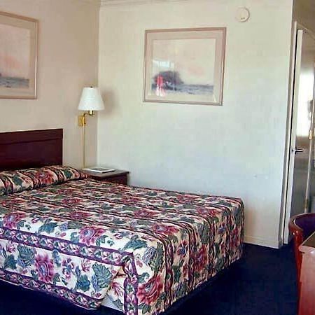 Economy Inn Monterey Seaside Dış mekan fotoğraf