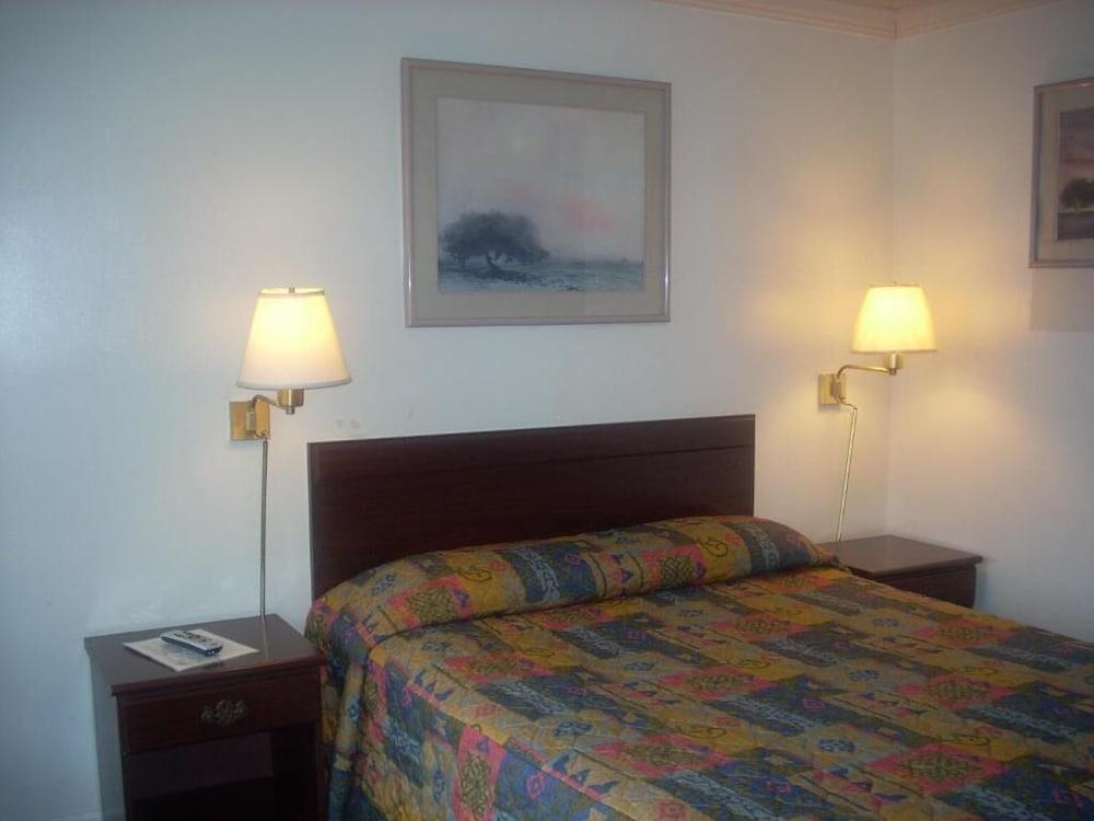 Economy Inn Monterey Seaside Dış mekan fotoğraf