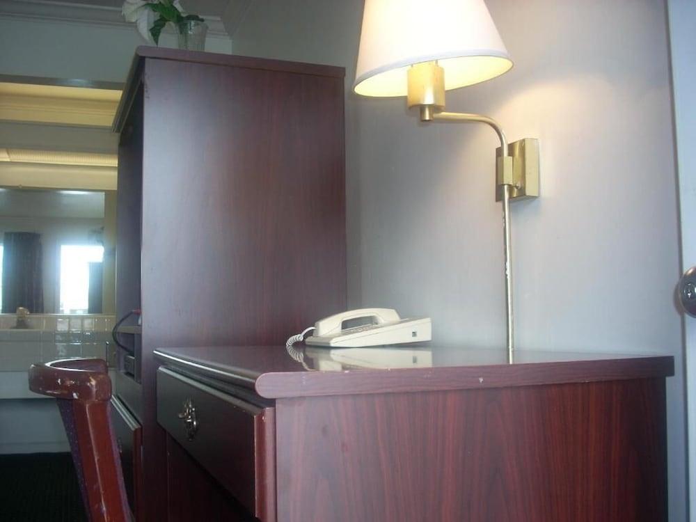 Economy Inn Monterey Seaside Dış mekan fotoğraf